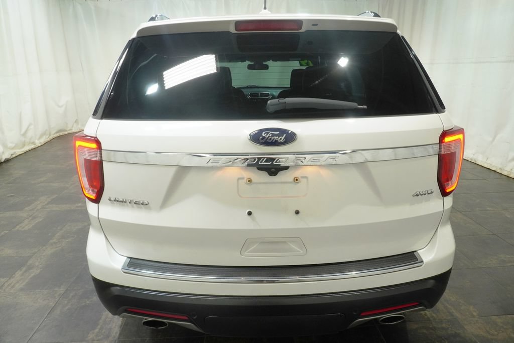 Used 2019 Ford Explorer Limited w/ Ford Safe & Smart Package AWD/4WD image 5