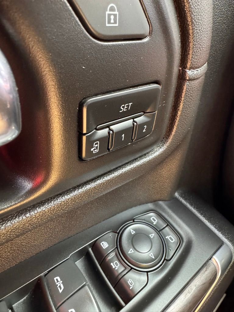Used 2022 Chevrolet Silverado 3500 LTZ w/ LTZ Convenience Package AWD/4WD image 24