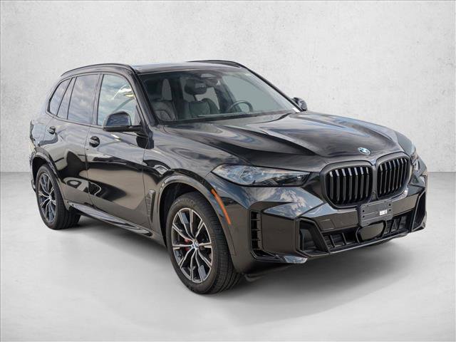 Used 2024 BMW X5 xDrive40i w/ M Sport Package image 3