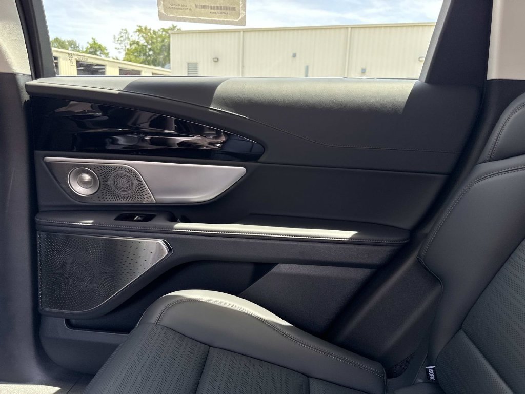 New 2026 Lincoln Nautilus Reserve AWD/4WD image 15