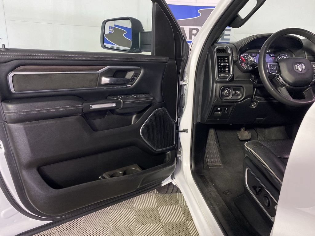 Used 2025 RAM 1500 Laramie AWD/4WD image 28