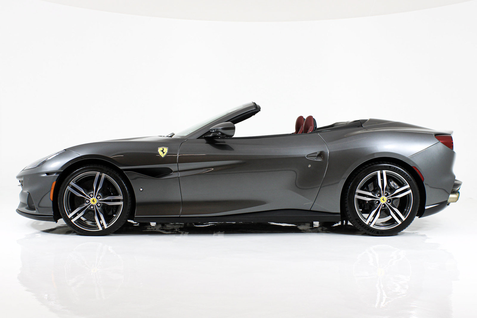 Certified 2022 Ferrari Portofino M RWD image 5