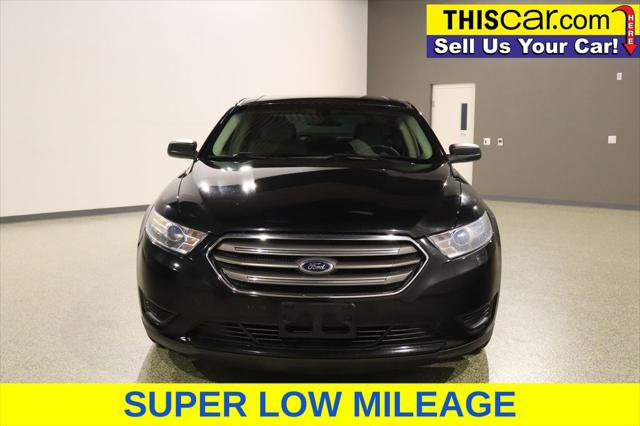 Used 2013 Ford Taurus SE FWD image 3