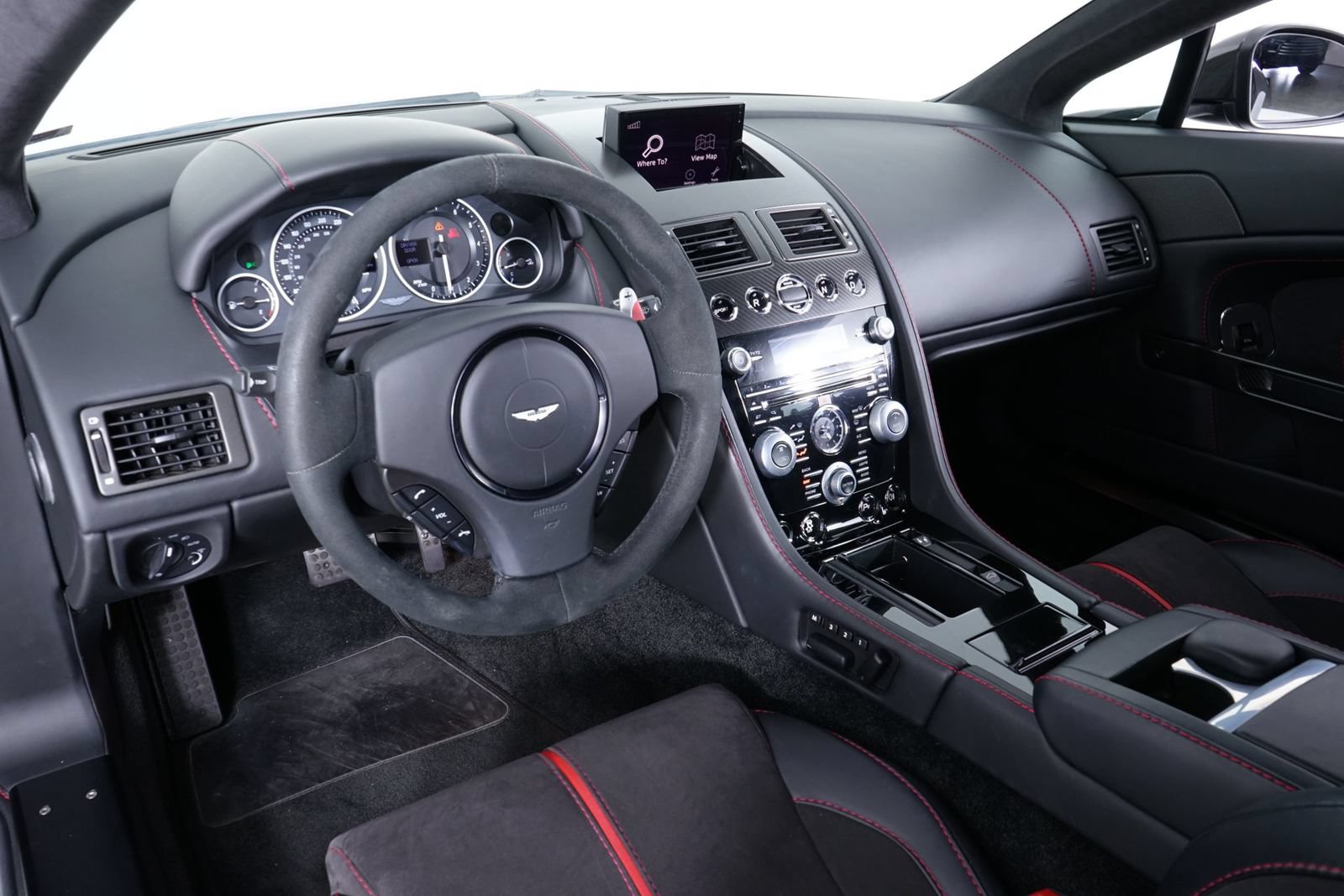 Used 2015 Aston Martin V12 Vantage S RWD image 24
