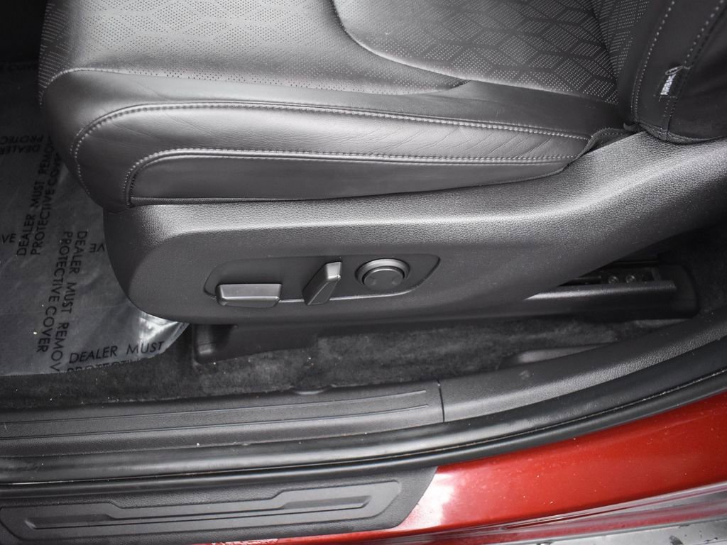 Used 2024 Kia Carnival LX image 12