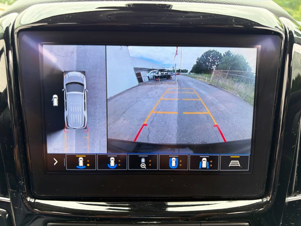 Used 2021 Chevrolet Traverse LT w/ LT Premium Package FWD image 38