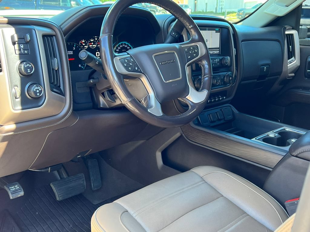 Used 2019 GMC Sierra 2500 Denali w/ Duramax Plus Package AWD/4WD image 27