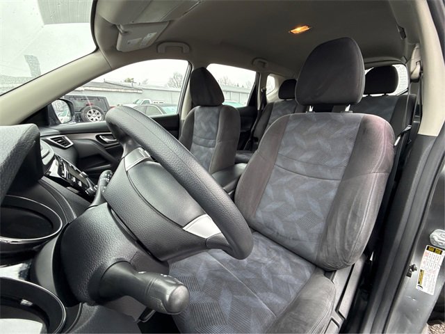 Used 2015 Nissan Rogue S image 22