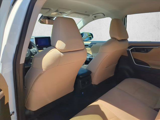 Certified 2024 Toyota RAV4 LE FWD image 24