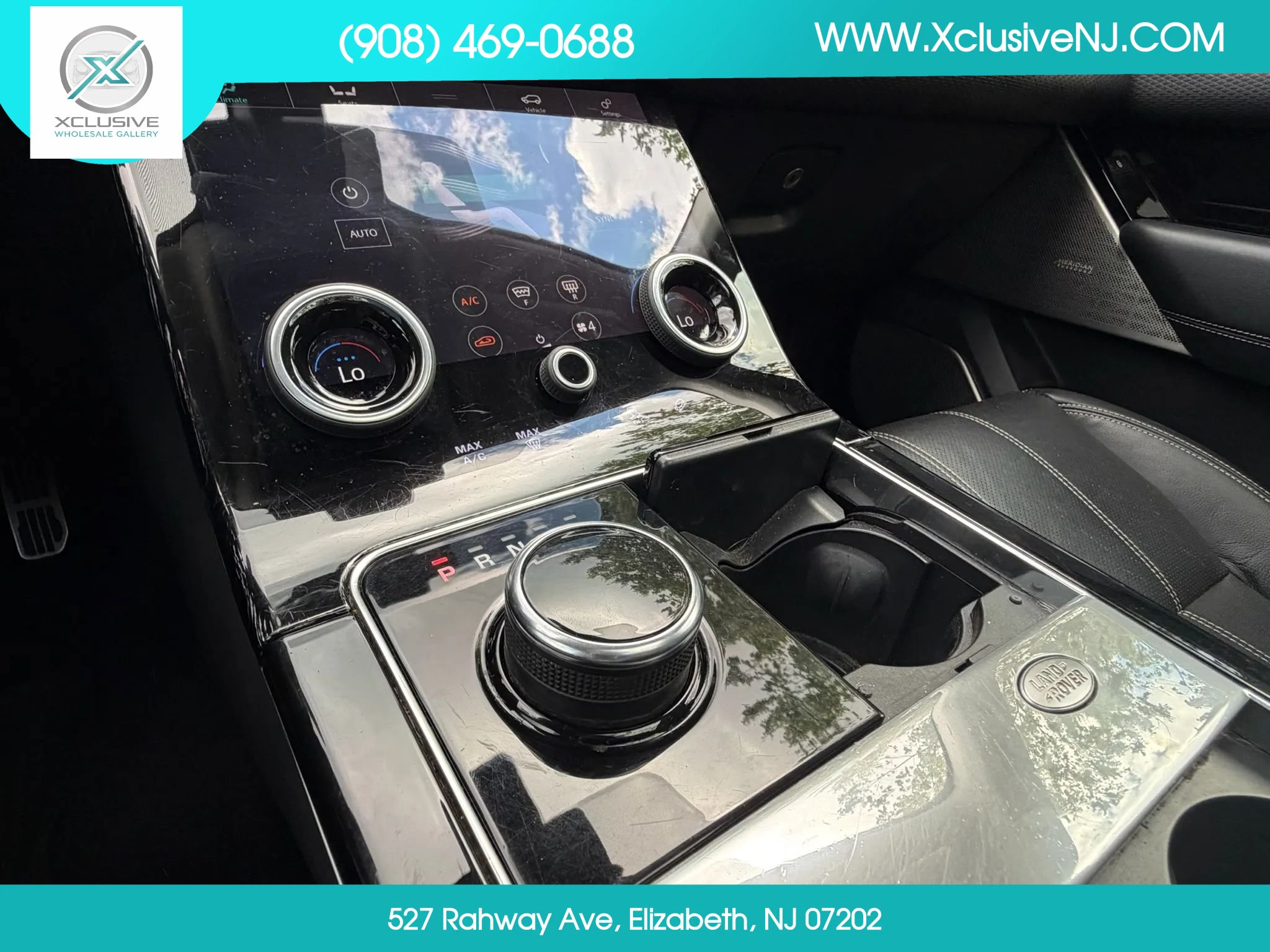 Used 2018 Land Rover Range Rover Velar R-Dynamic SE AWD/4WD image 17