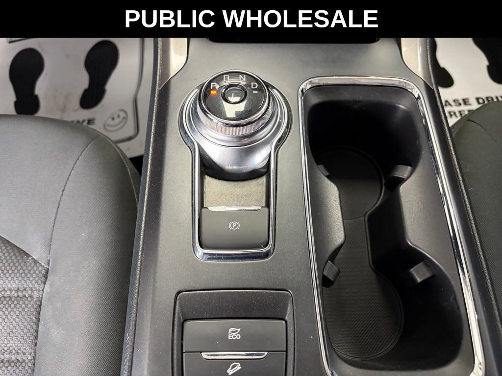 Used 2019 Ford Fusion SE FWD image 10