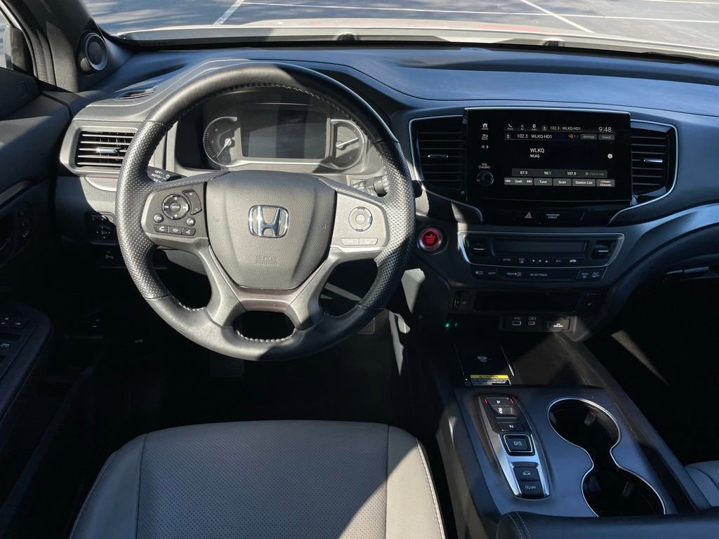 Certified 2025 Honda Passport EX-L image 11
