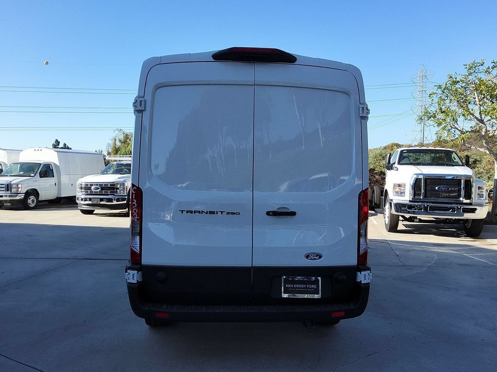 New 2026 Ford Transit 250 148 Medium Roof w/ Load Area Protection Package RWD image 16