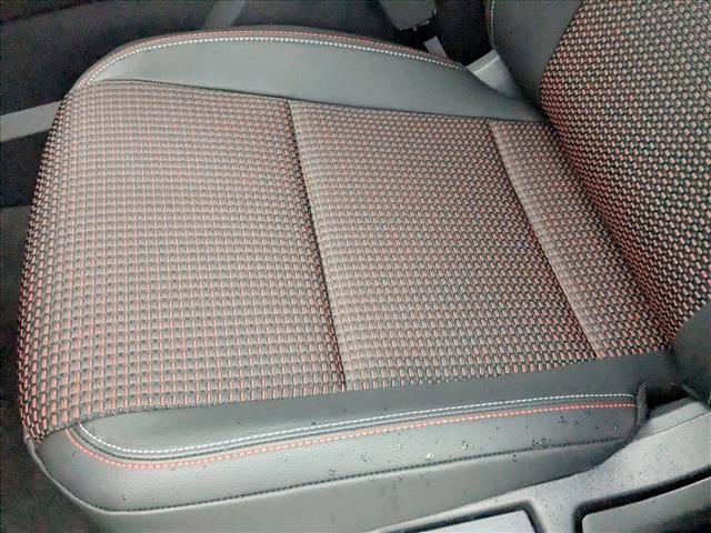 New 2026 Nissan Kicks SR image 4