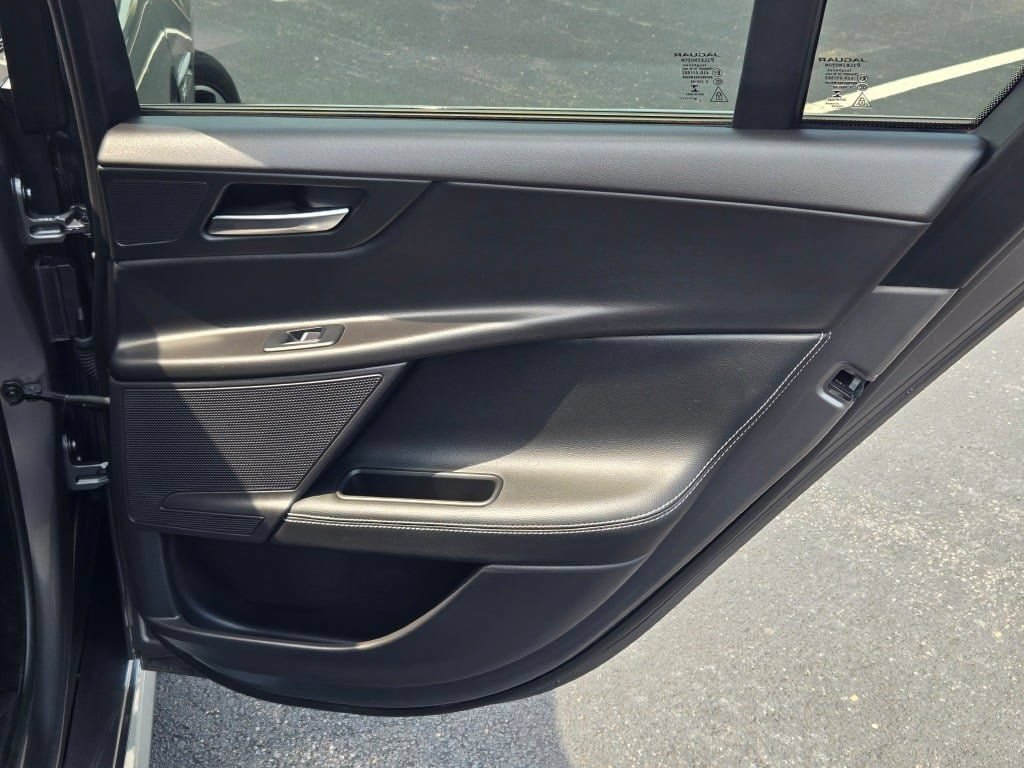 Used 2019 Jaguar XE R-Sport RWD image 10