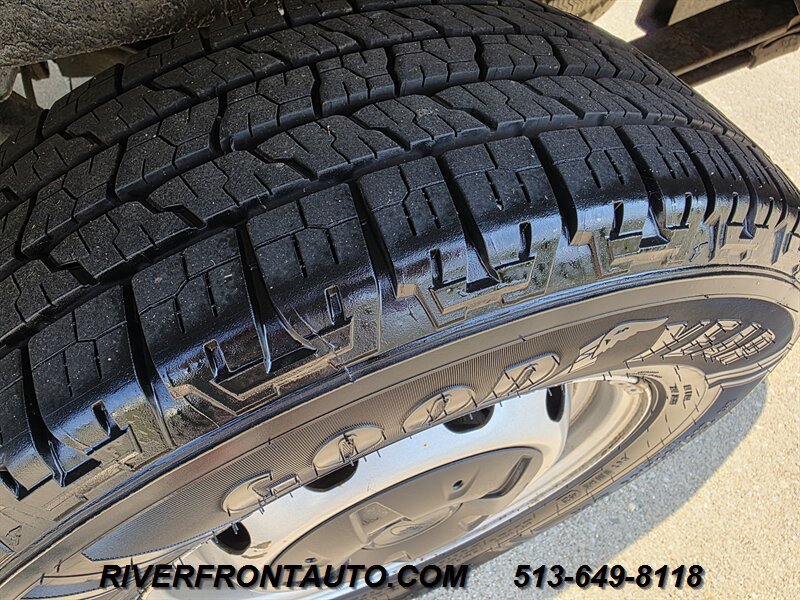 Used 2018 Ford Transit 350 148 Medium Roof RWD image 19