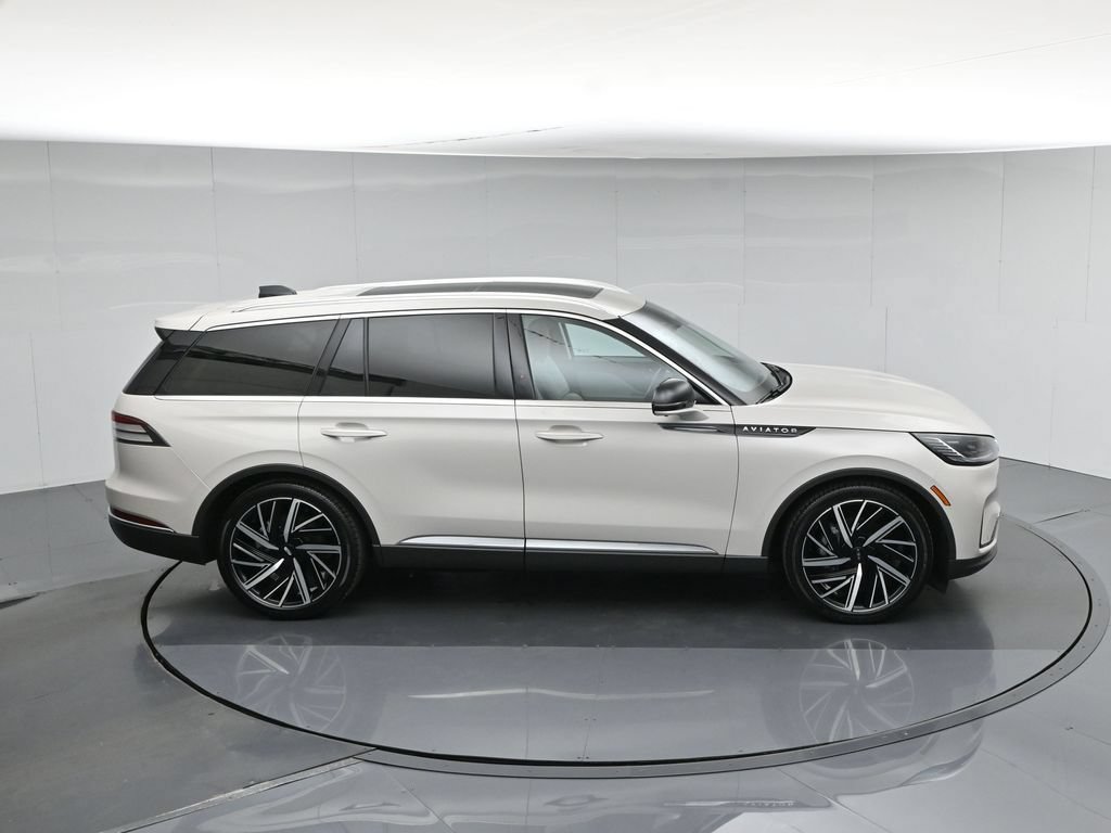 Used 2025 Lincoln Aviator Reserve w/ Equipment Group 201A AWD/4WD image 46