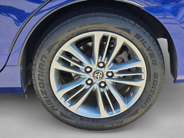 Used 2015 Toyota Camry SE image 16