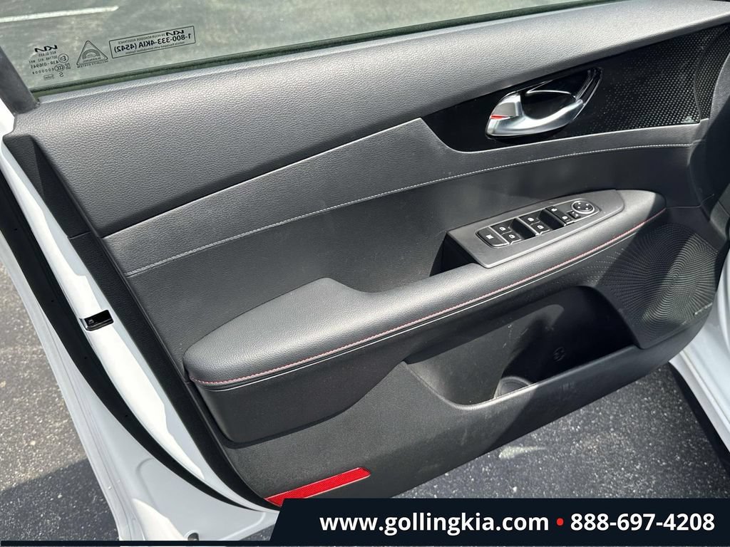 Certified 2023 Kia Forte GT w/ GT2 Package FWD image 15