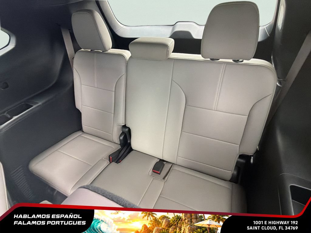 Certified 2026 GMC Acadia Elevation w/ Elevation Premium Package FWD image 28