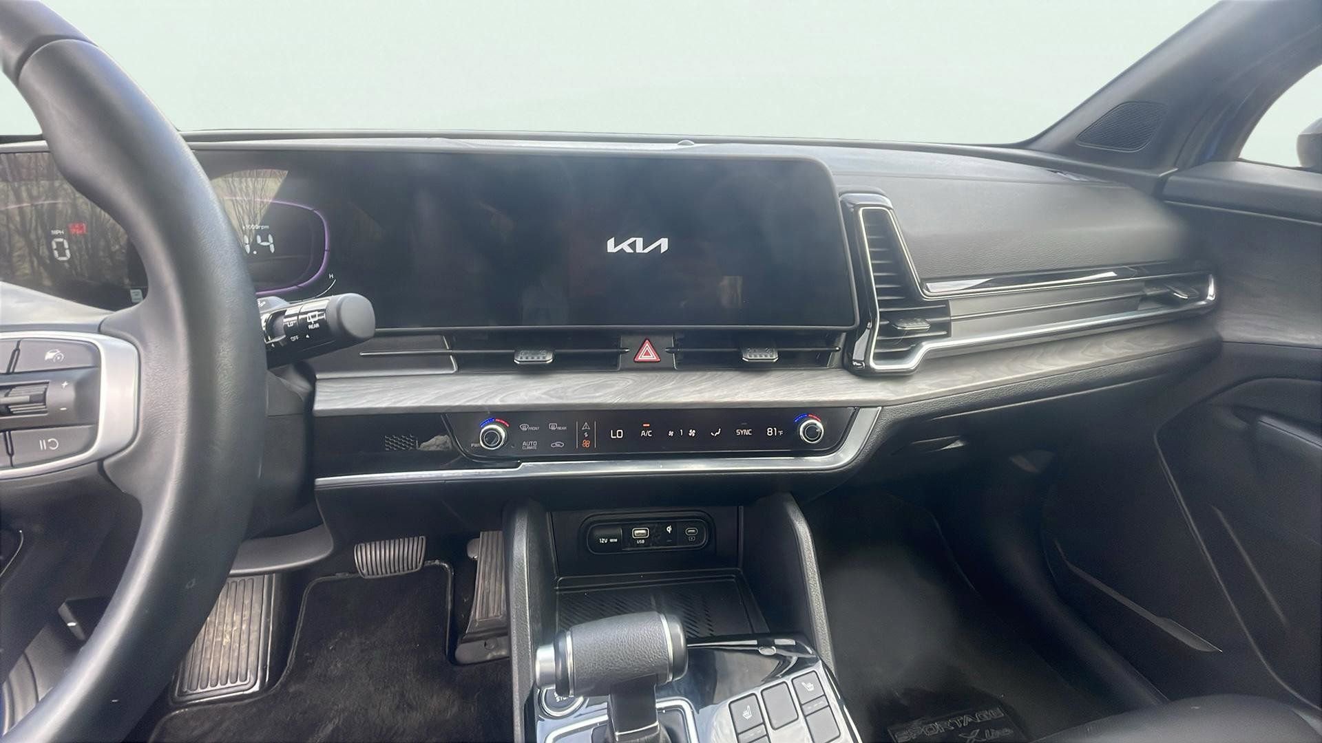 Used 2025 Kia Sportage X-Line w/ Premium Package image 13