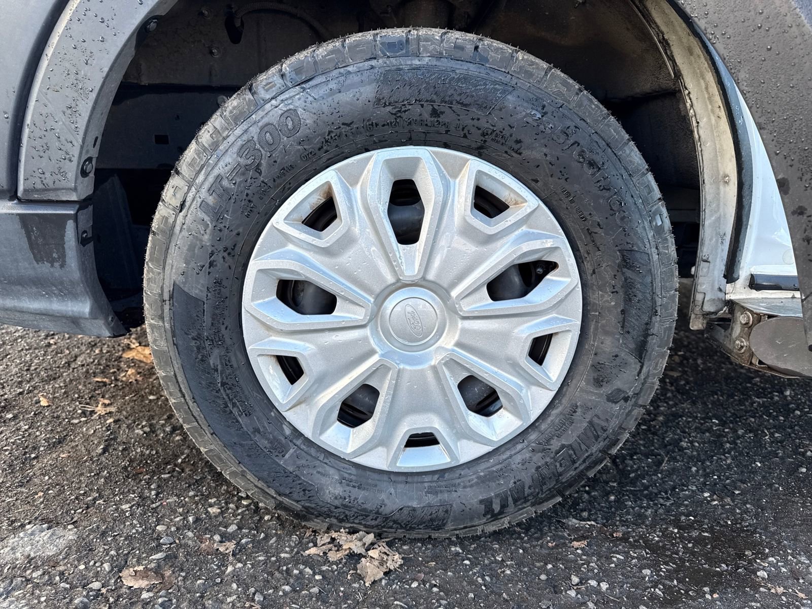 Used 2023 Ford Transit 250 Base w/ Exterior Upgrade Package image 27