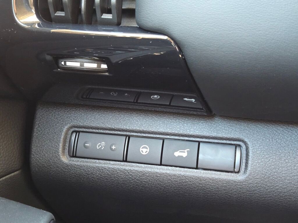 New 2025 Nissan Pathfinder SV w/ Black Appearance Package image 26