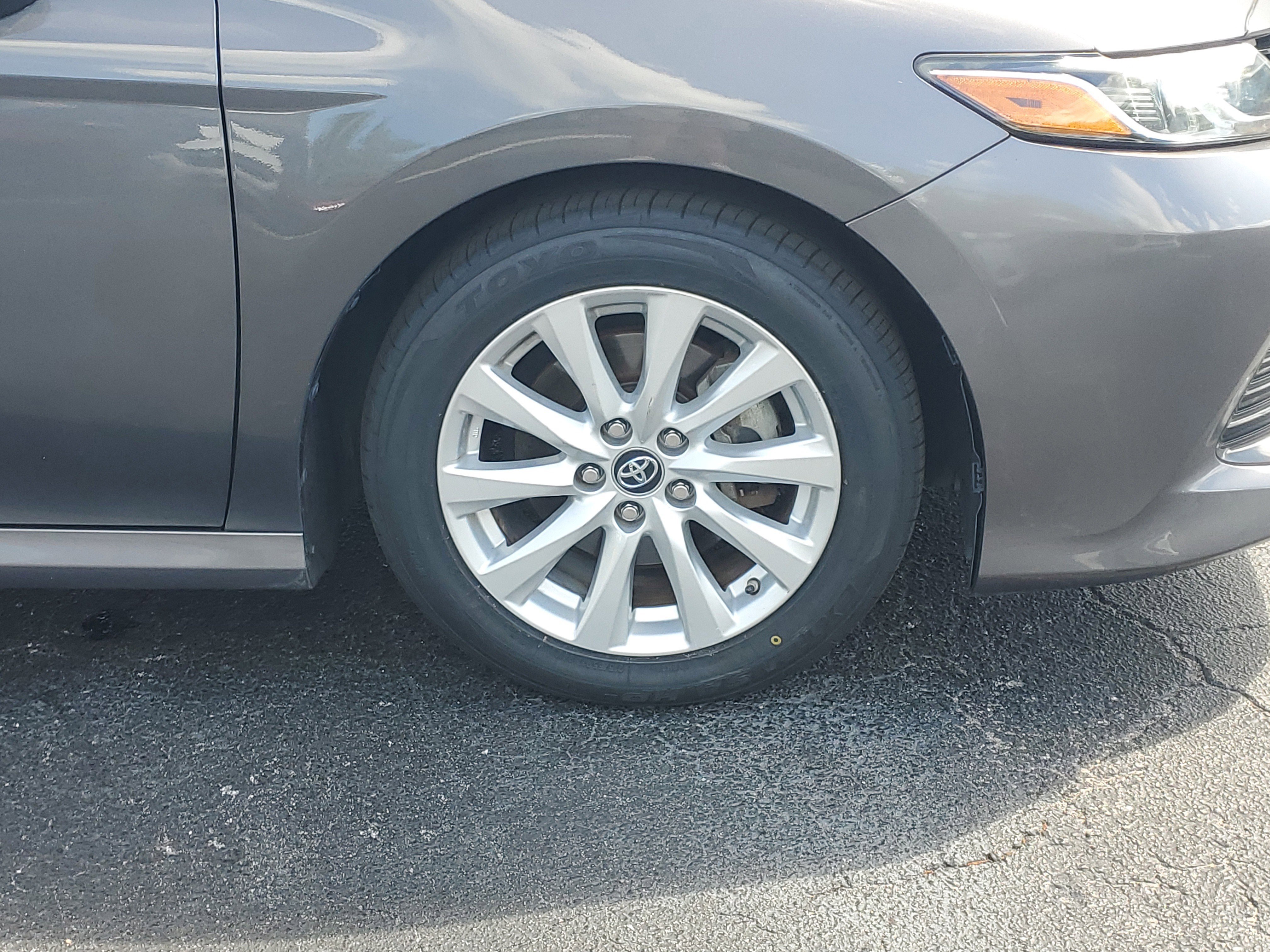 Certified 2018 Toyota Camry LE w/ Convenience Package image 6