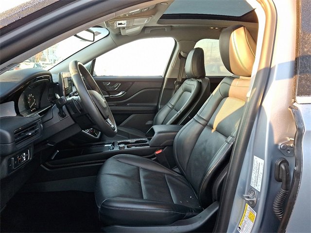 Used 2022 Lincoln Corsair AWD w/ Premium Package image 15