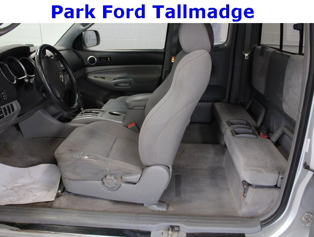 Used 2005 Toyota Tacoma PreRunner image 21