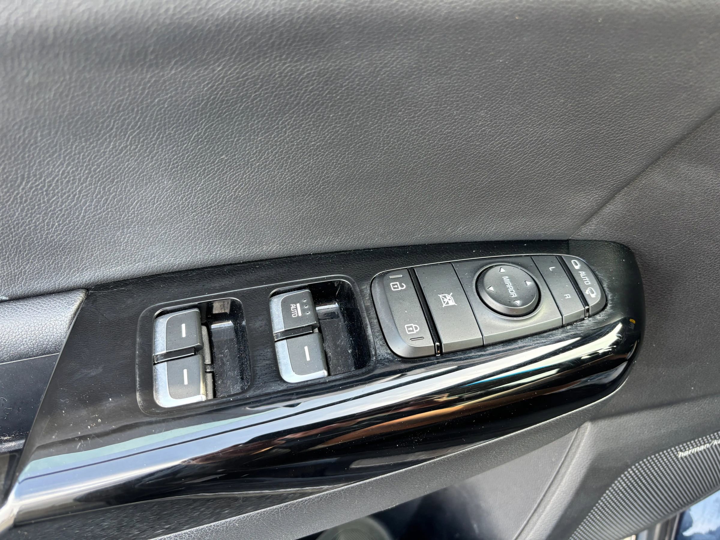 Used 2017 Kia Sportage SX image 26