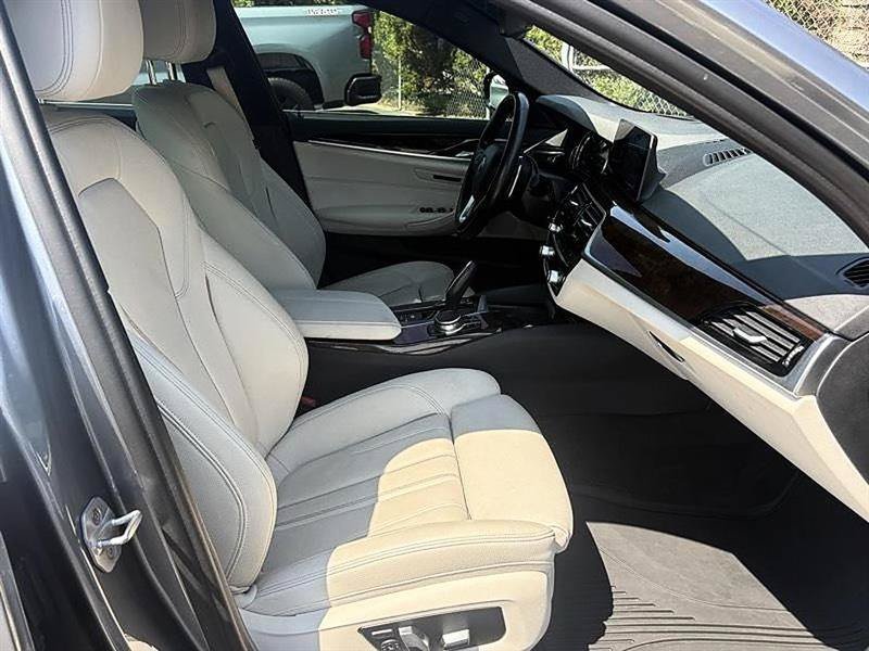Used 2017 BMW 530i RWD image 32