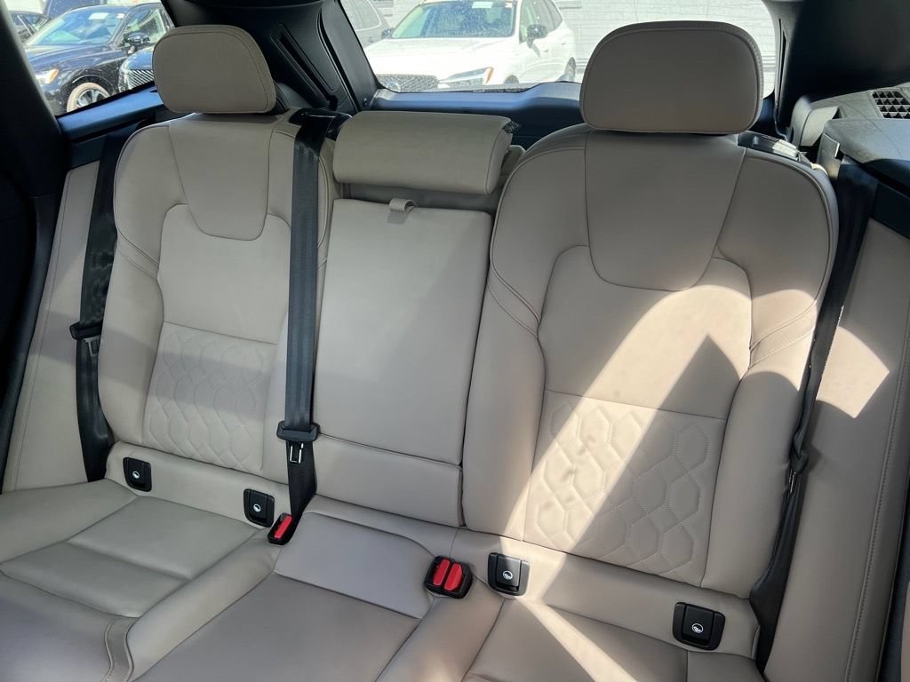 Certified 2026 Volvo XC60 T8 Plus w/ Protection Package Premier AWD/4WD image 22