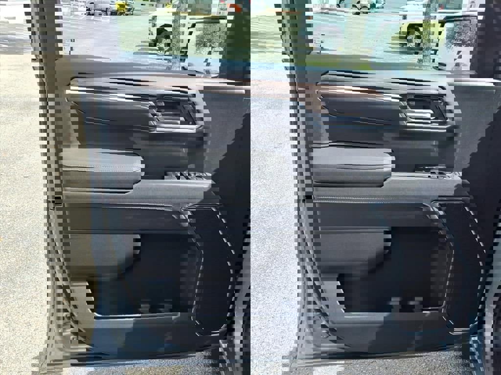 New 2026 Chevrolet Silverado 1500 LT w/ Texas Edition Plus image 8