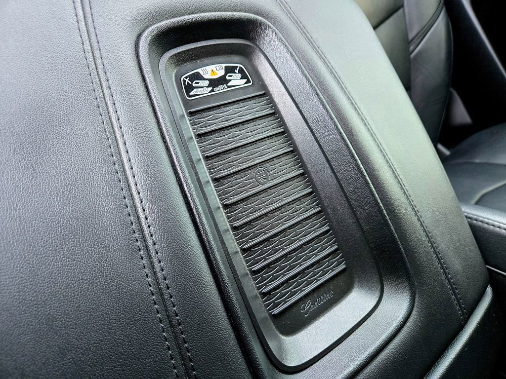 Used 2019 Cadillac Escalade Premium Luxury image 22