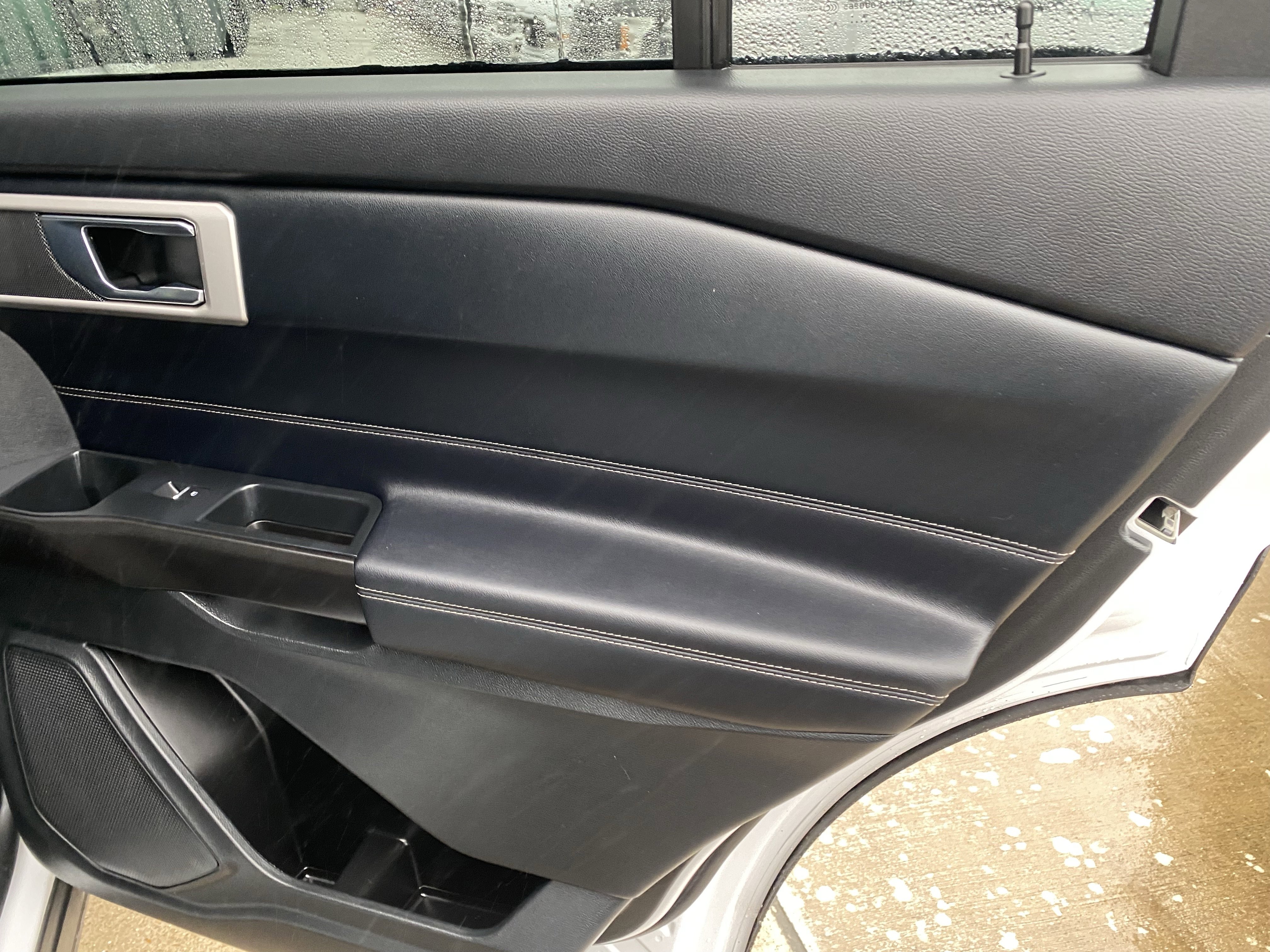 Used 2020 Ford Explorer XLT w/ Equipment Group 202A AWD/4WD image 19