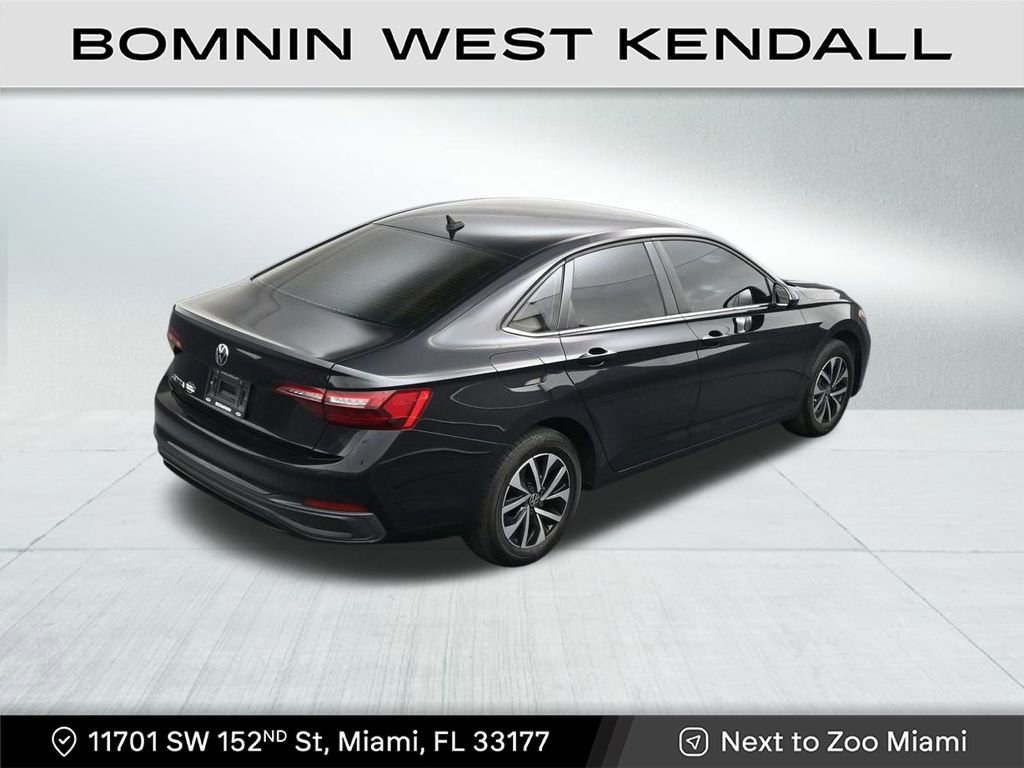 Used 2023 Volkswagen Jetta S image 16