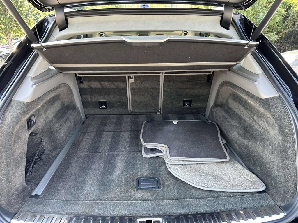 Used 2019 Bentley Bentayga AWD/4WD image 11