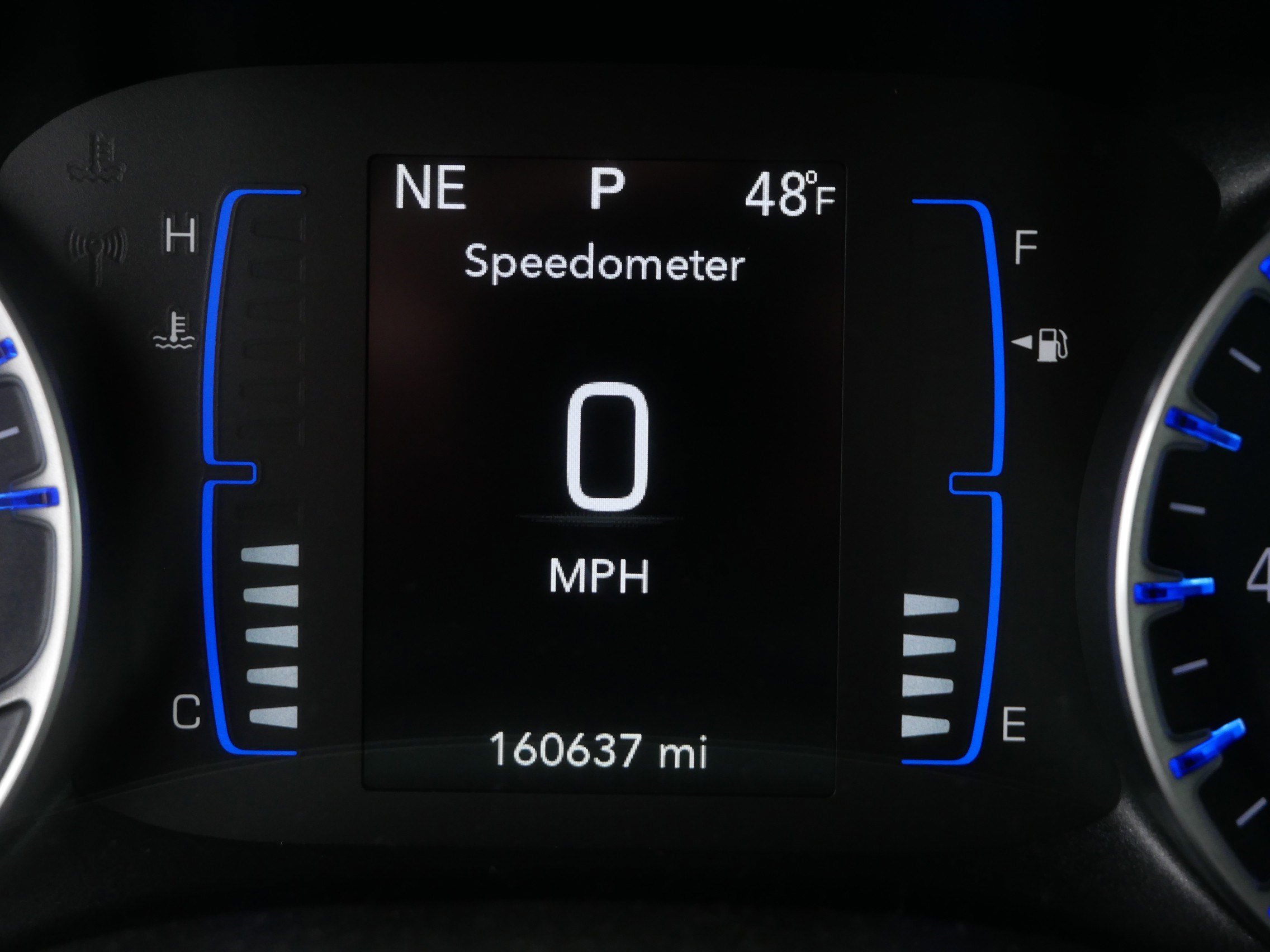 Used 2020 Chrysler Pacifica Touring-L FWD image 36