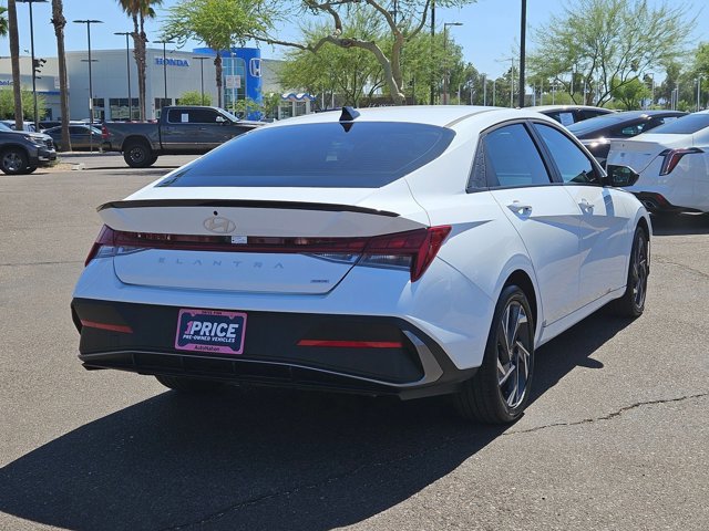 Used 2025 Hyundai Elantra SEL image 5