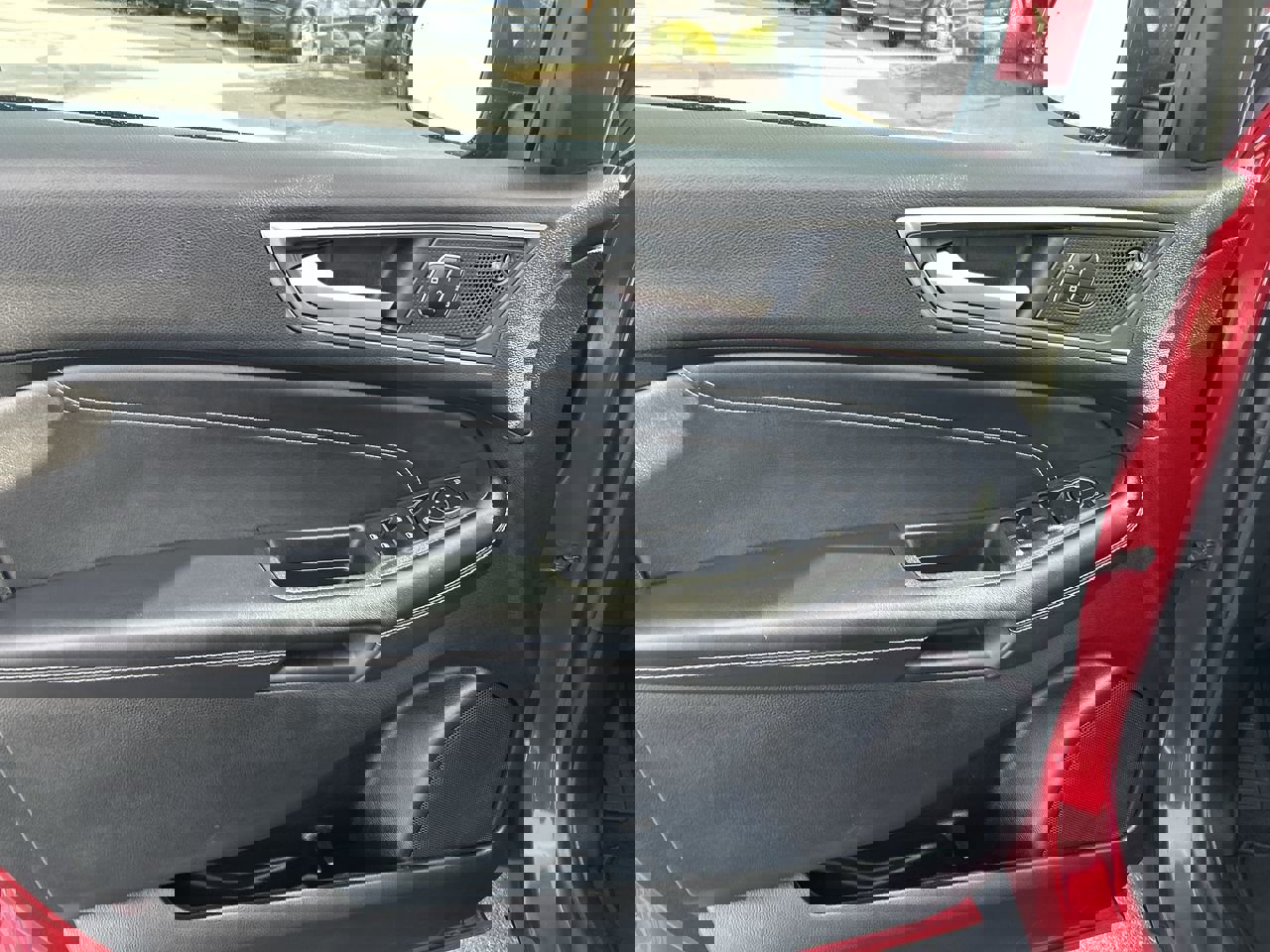 Used 2024 Ford Edge Titanium image 19