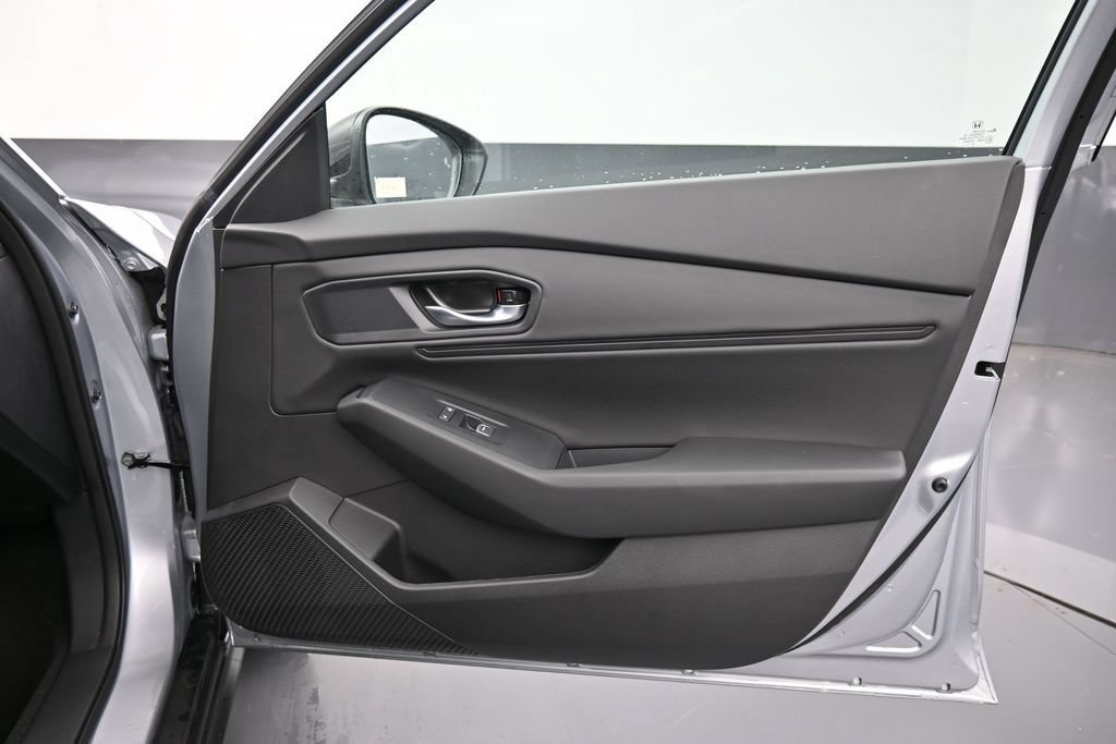New 2025 Honda Accord SE image 33