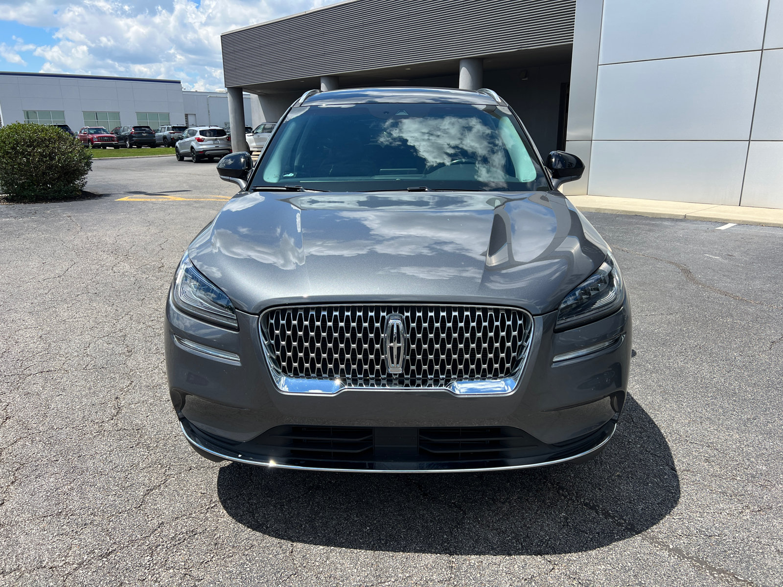 Certified 2022 Lincoln Corsair AWD w/ Premium Package image 2