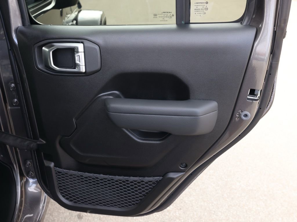 New 2026 Jeep Gladiator Sport image 18