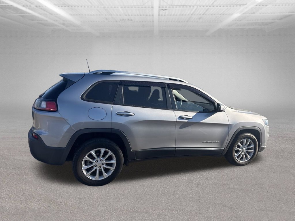 Used 2020 Jeep Cherokee Latitude FWD image 10