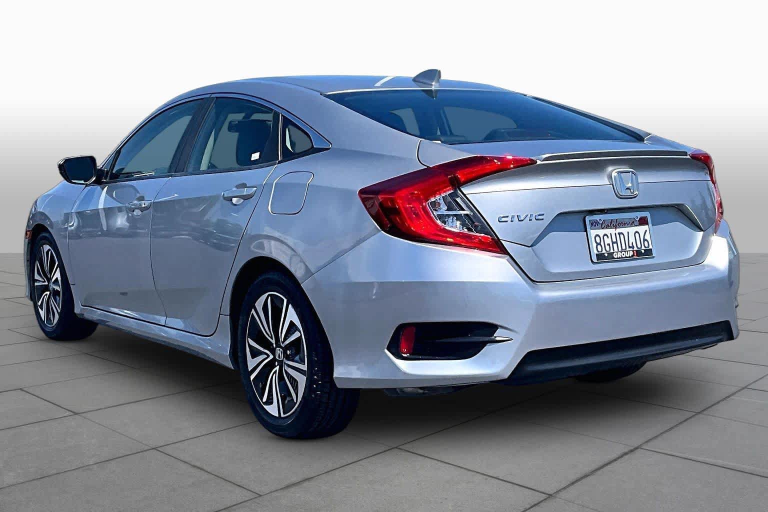 Used 2018 Honda Civic EX-L image 11