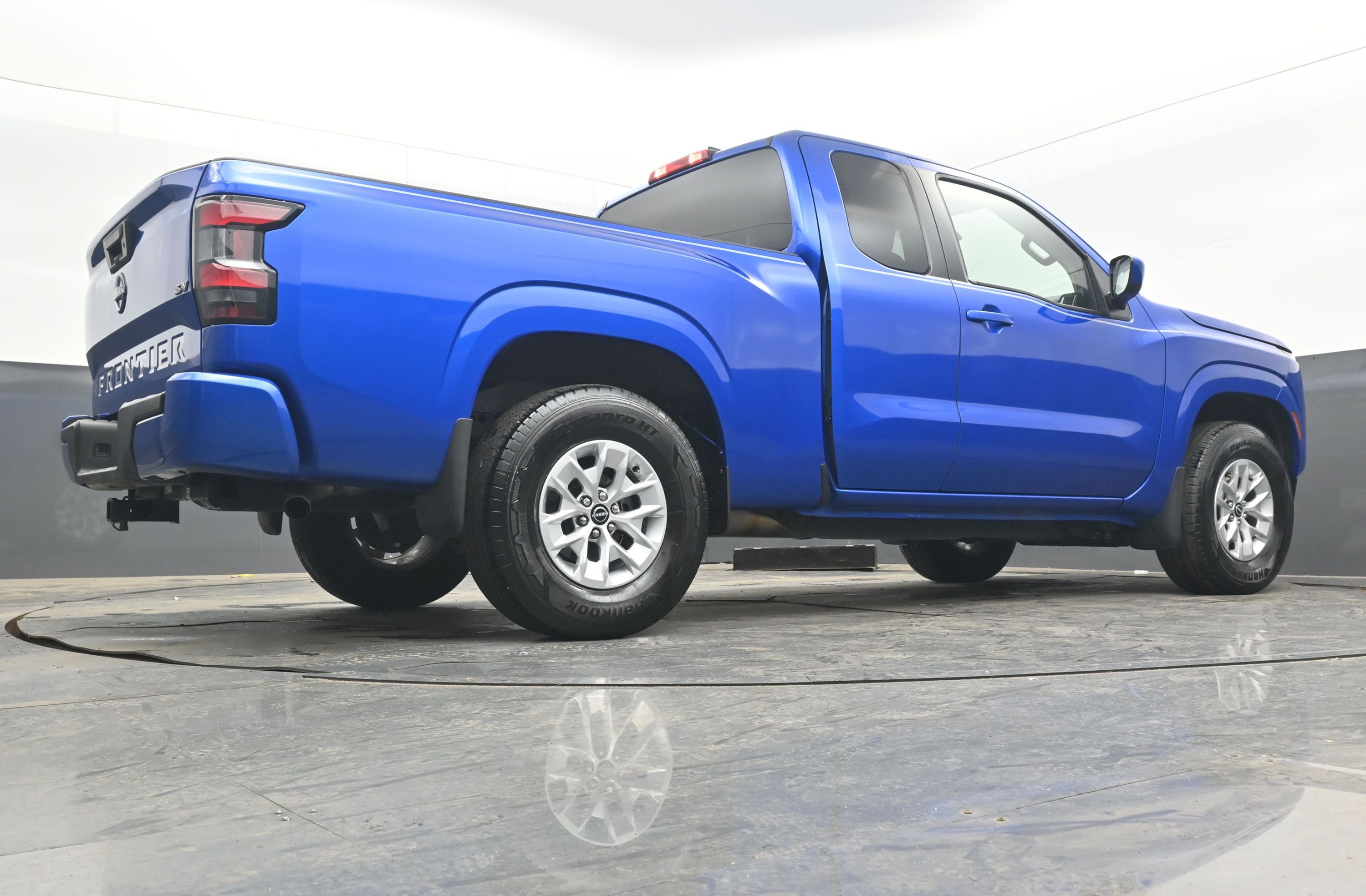 Certified 2024 Nissan Frontier SV image 29