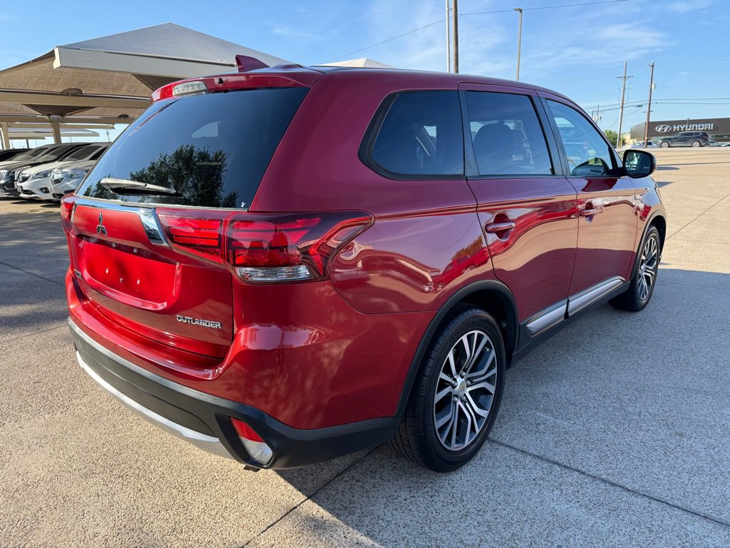 Used 2018 Mitsubishi Outlander ES image 7