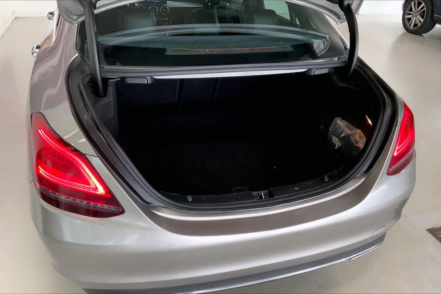 Used 2019 Mercedes-Benz C 300 4MATIC Sedan image 17