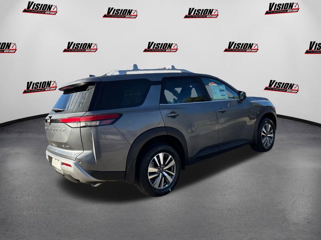 New 2025 Nissan Pathfinder SL image 5